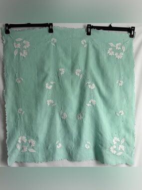 Vintage Madeira Mint Green Square White Floral Embroidery Cutwork Tablecloth